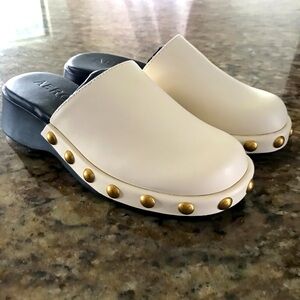 🖤Aerosoles new Versatile Clogs 🖤